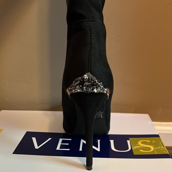 Venus high heel boot - Picture 2 of 5